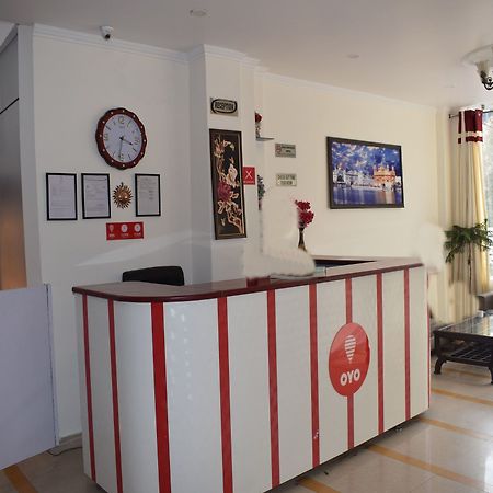 Oyo 10322 Hotel Raja Palace Dharamshala Buitenkant foto